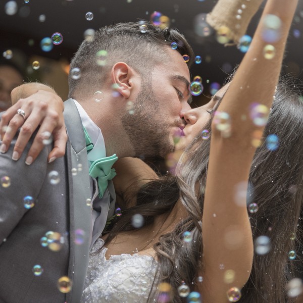 A la salida de la iglesia